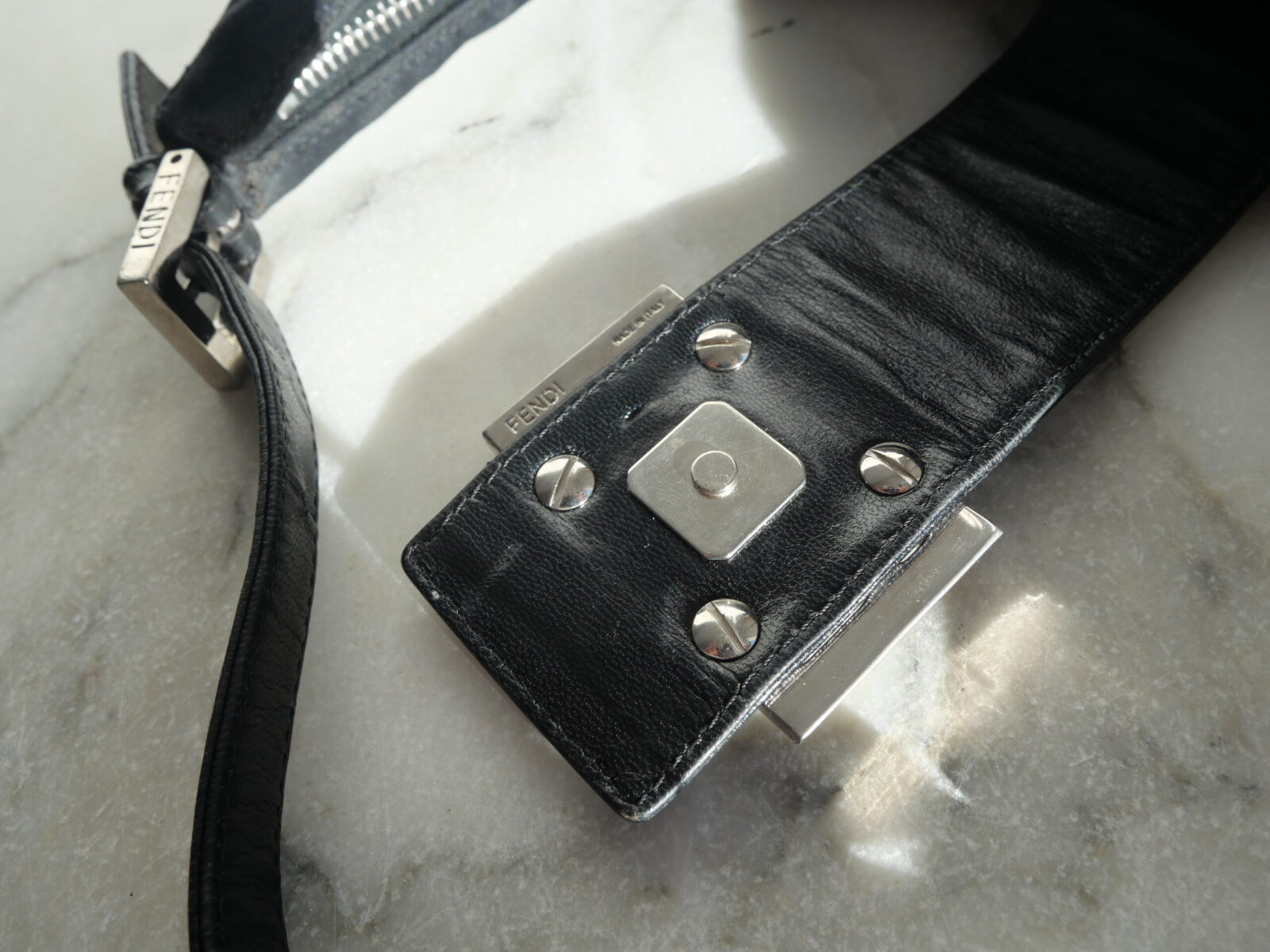 Vintage Fendi Croissant Halfmoon Schultertasche schwarz