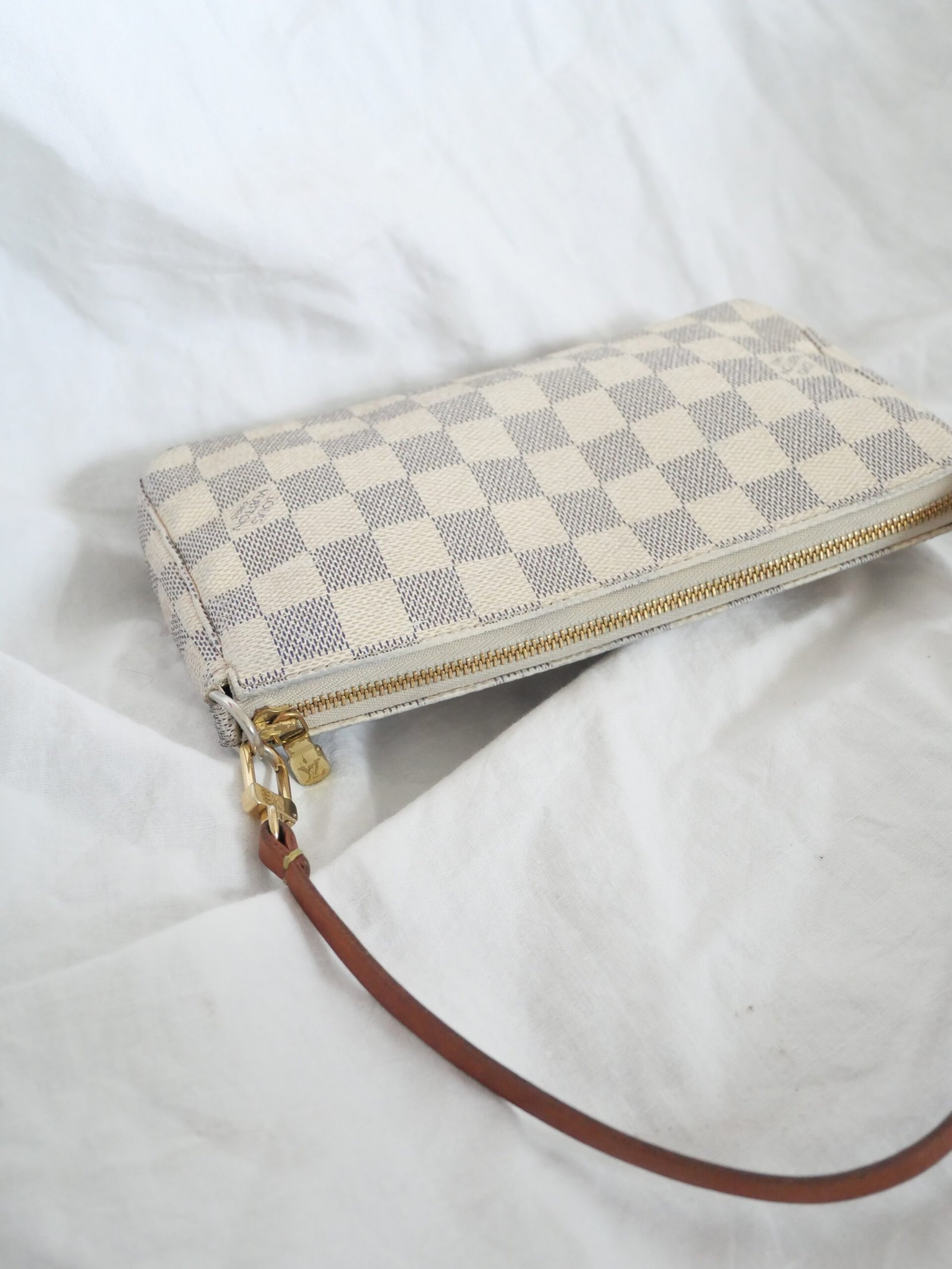 Louis Vuitton Kosmetiktasche Damier Azur in sehr gutem / - .de