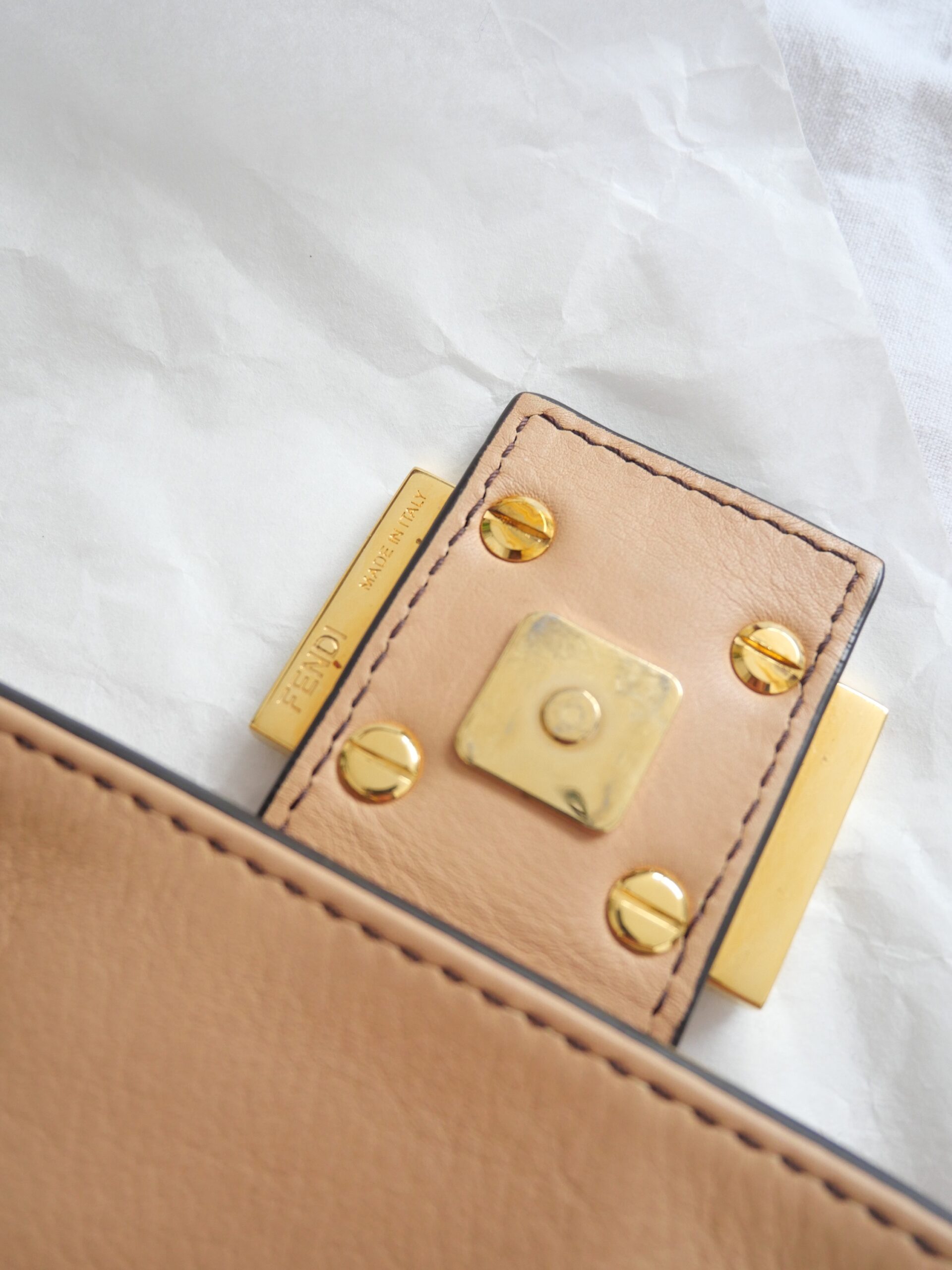 Fendi, Limited Edition Baguette Mania Tasche in Beige/Gold – Luxustaschen.eu