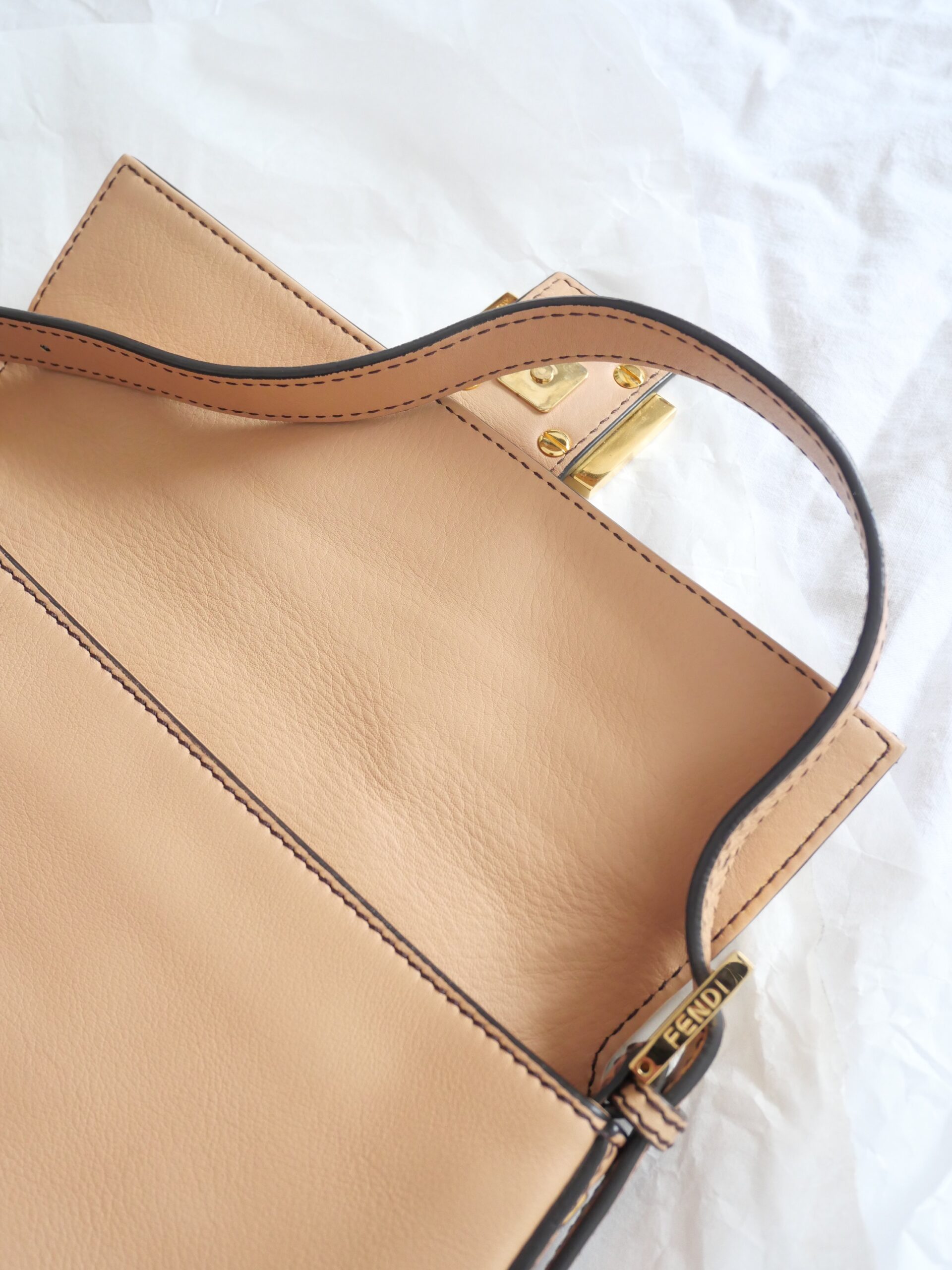 Fendi, Limited Edition Baguette Mania Tasche in Beige/Gold – Luxustaschen.eu