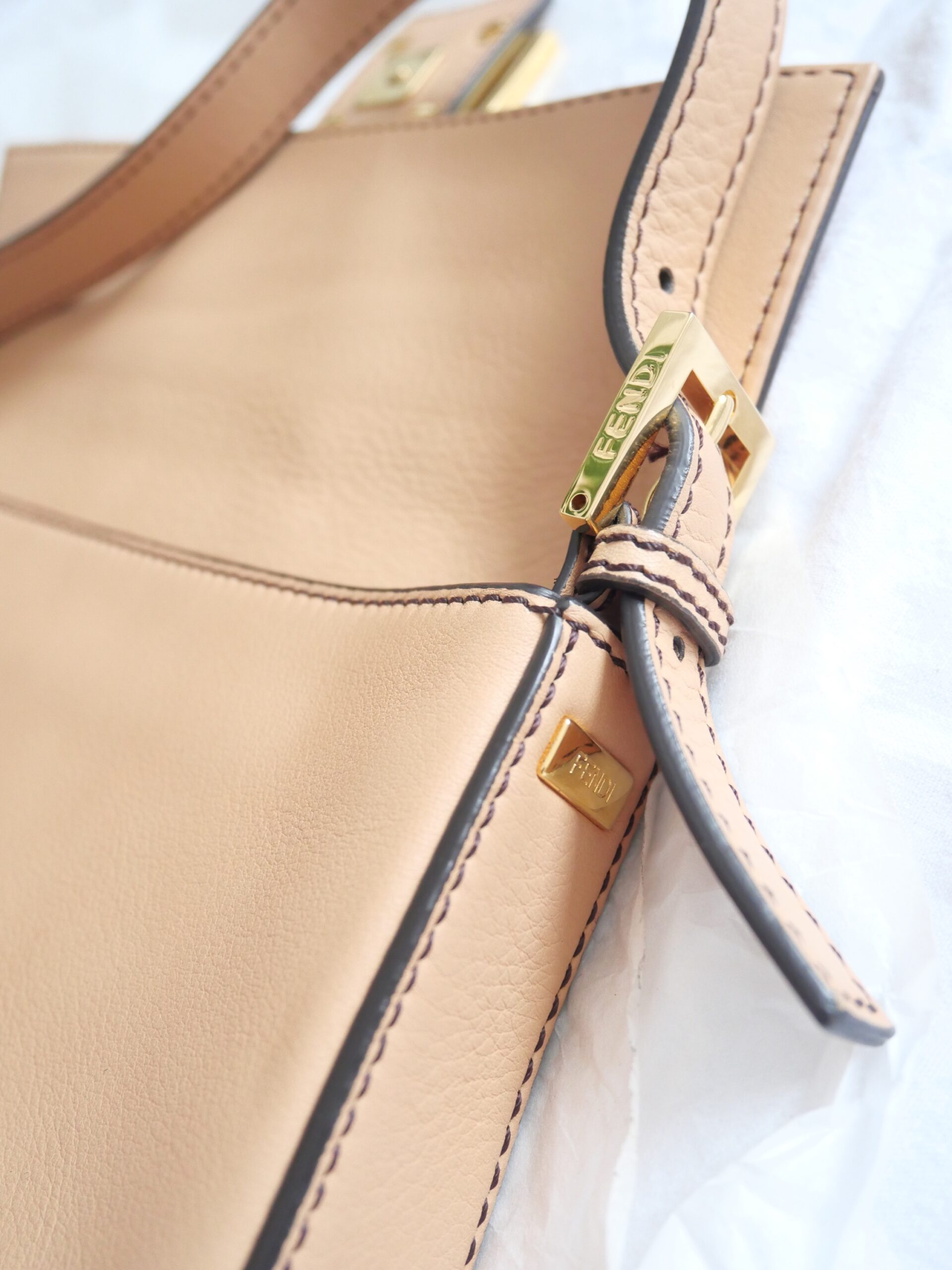 Fendi, Limited Edition Baguette Mania Tasche in Beige/Gold – Luxustaschen.eu