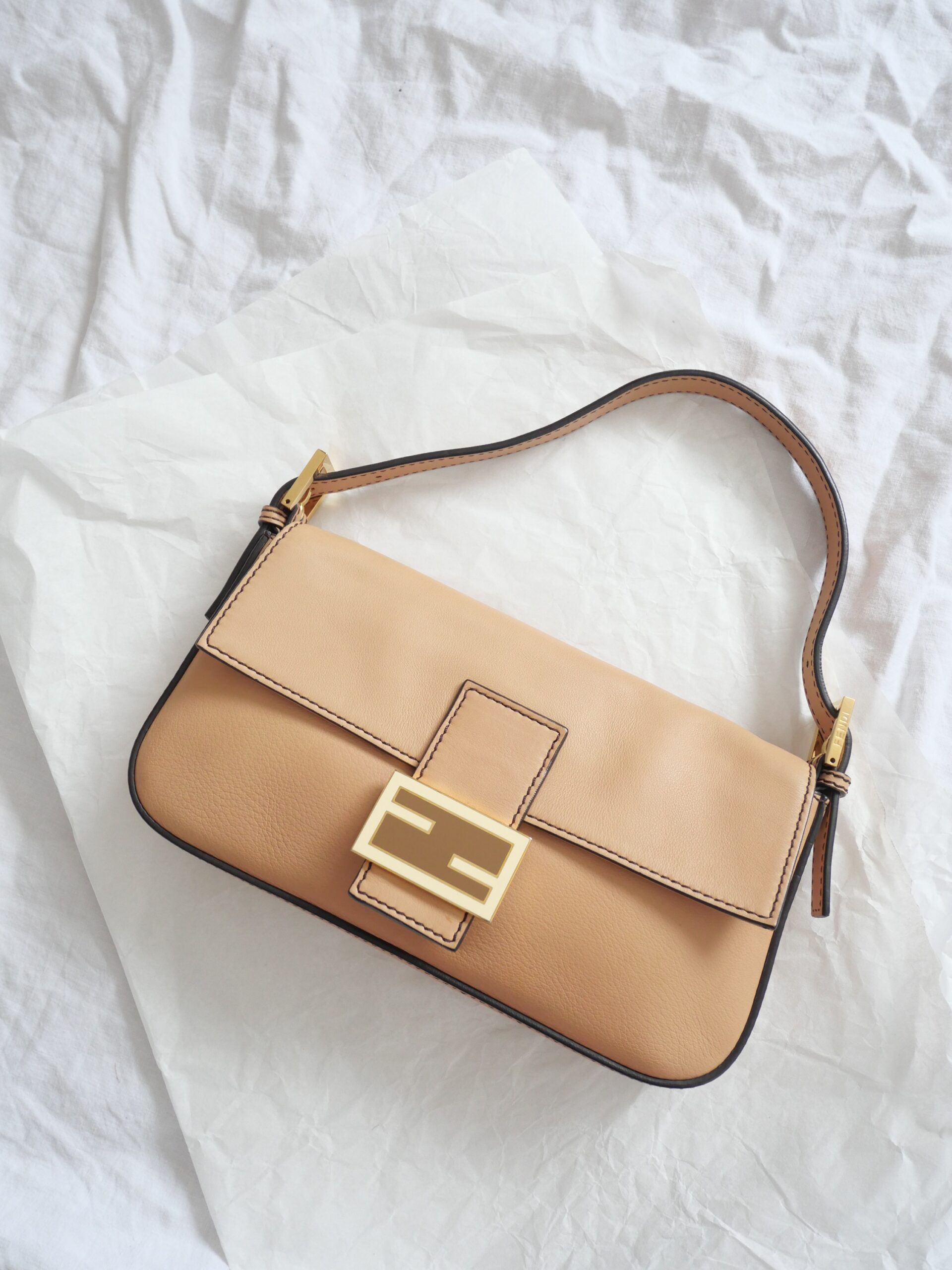Fendi, Limited Edition Baguette Mania Tasche in Beige/Gold – Luxustaschen.eu