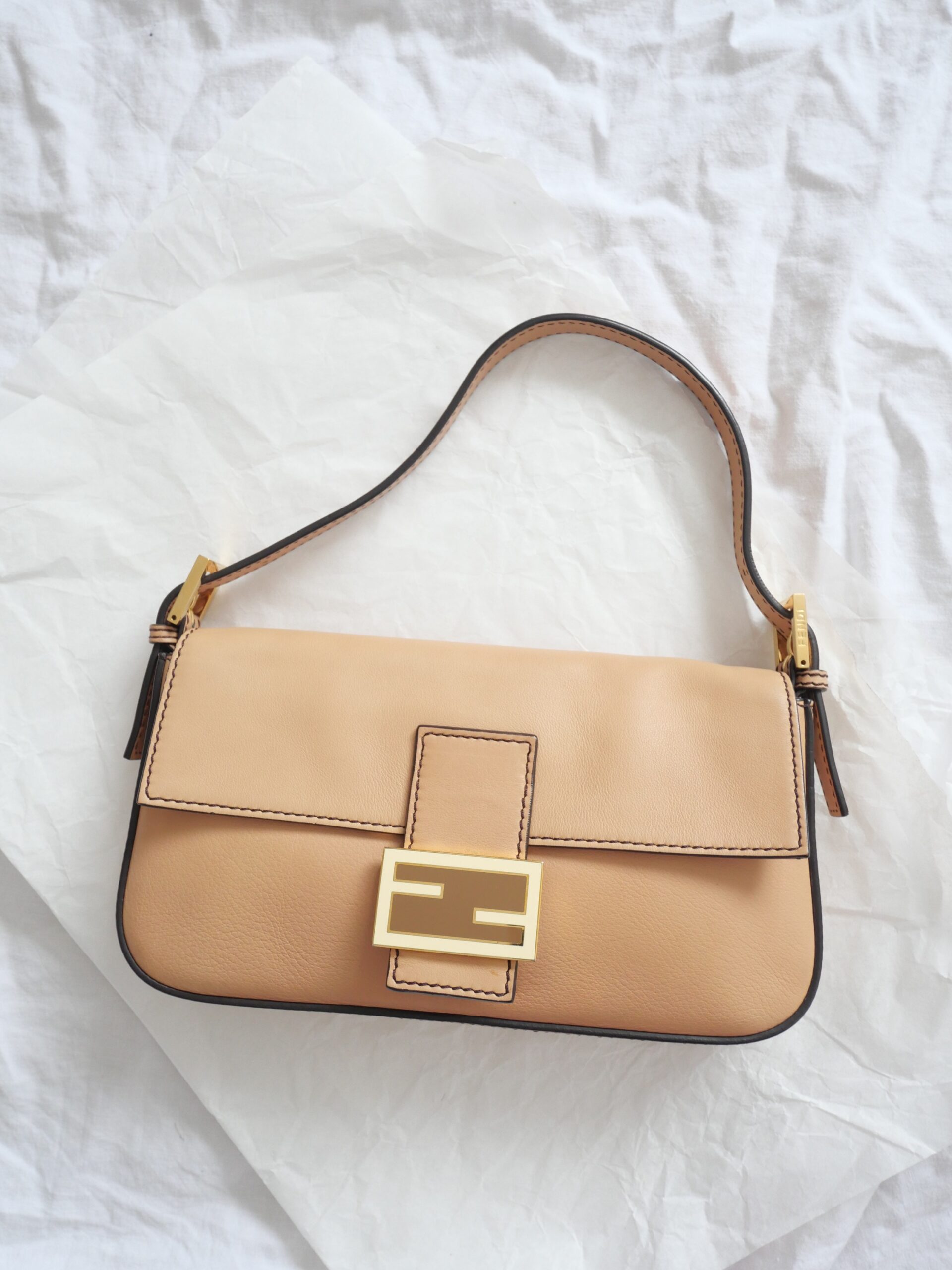 Fendi, Limited Edition Baguette Mania Tasche in Beige/Gold – Luxustaschen.eu
