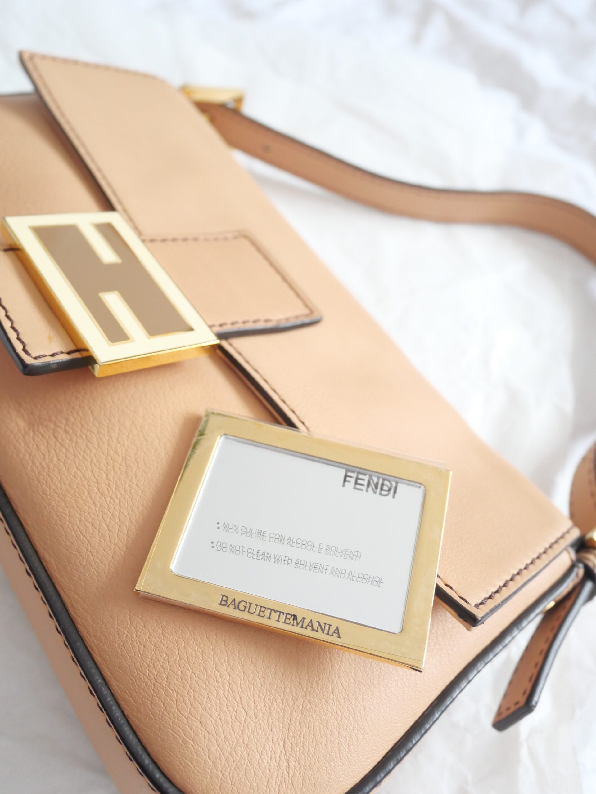 Fendi, Limited Edition Baguette Mania Tasche in Beige/Gold – Luxustaschen.eu