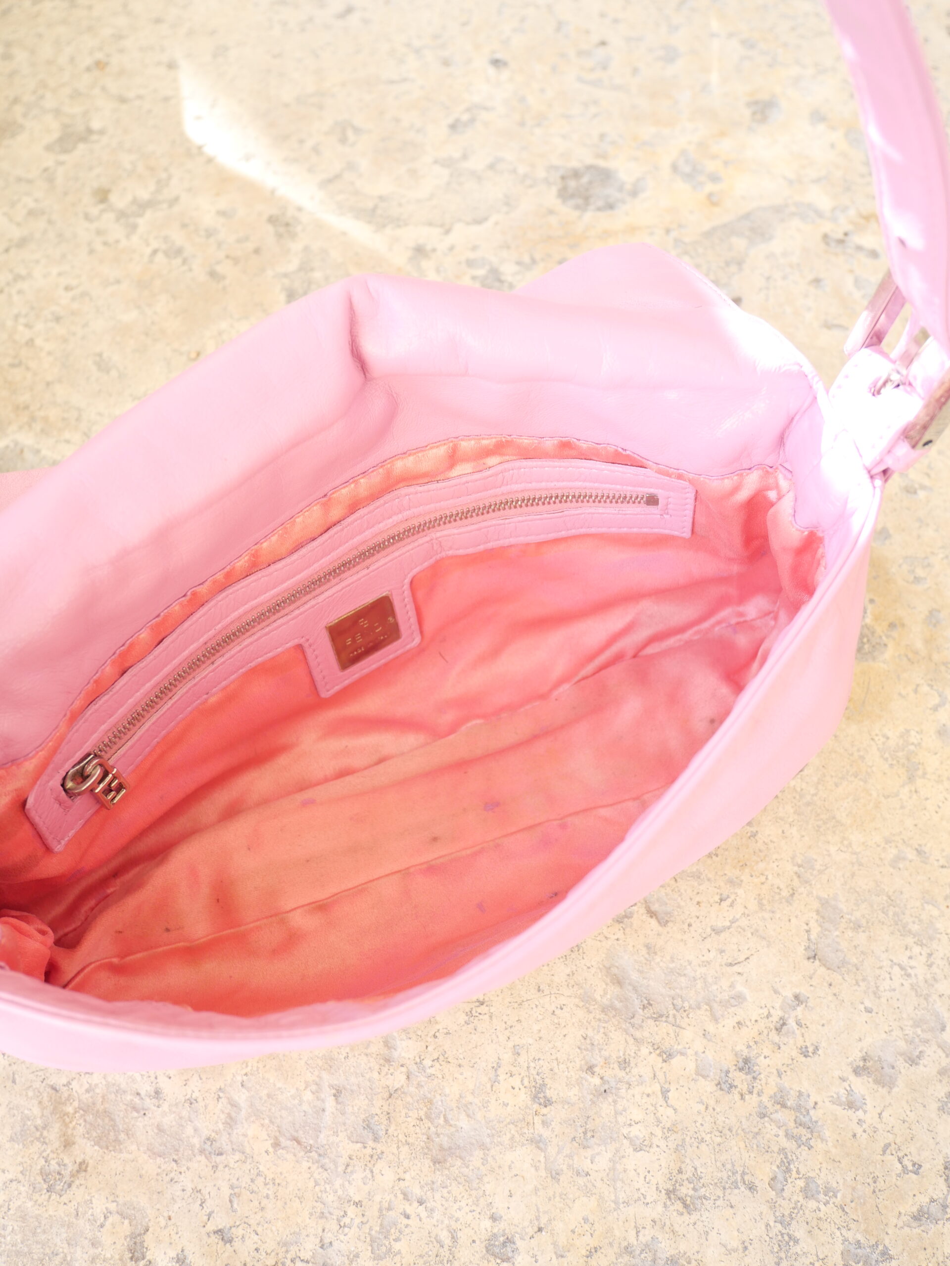 FENDI Baguette Vintage Pink Leder Silberne Hardware Limited Edition Second Hand Shoppen bei I LUXUSTASCHEN.EU